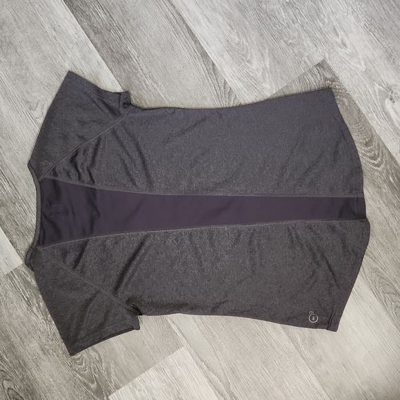 Puma t-shirt - Picture 2 of 2